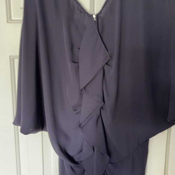 Rare find knot front Belle sleeve ruffle back zip - Picture 5 of 8